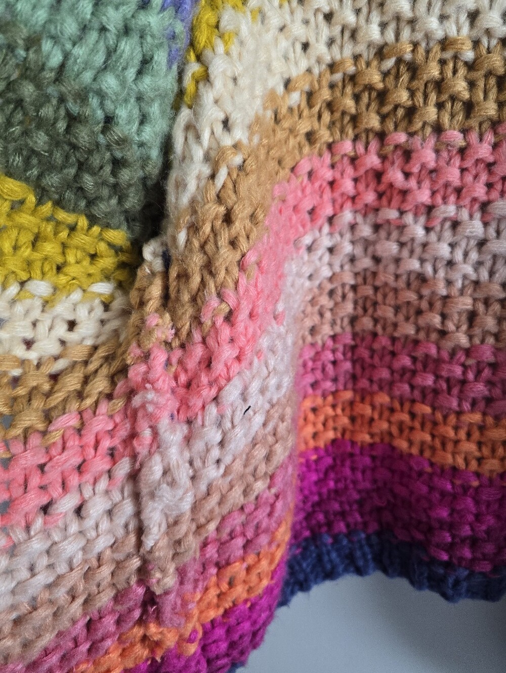 SAACHI Rainbow Knitted Cardigan OS - Picture 7 of 11